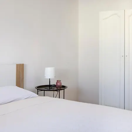 Door 公寓